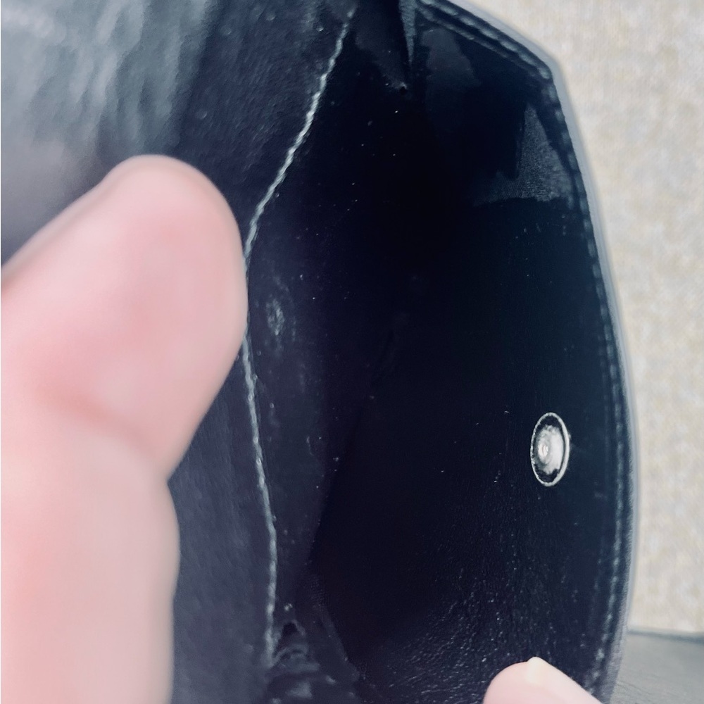 Salvador Ferragamo black bifold wallet. - Picture 9 of 9